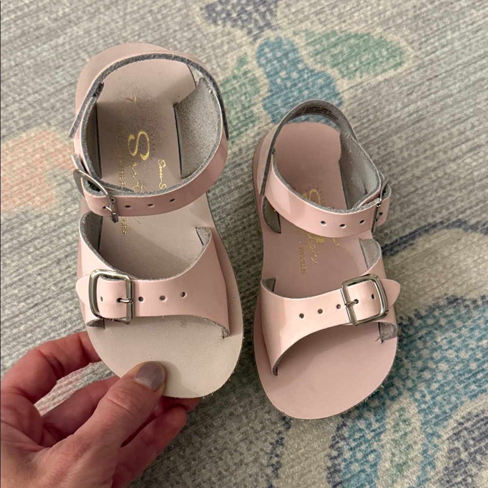Girls Salt Water Sandals in Pink